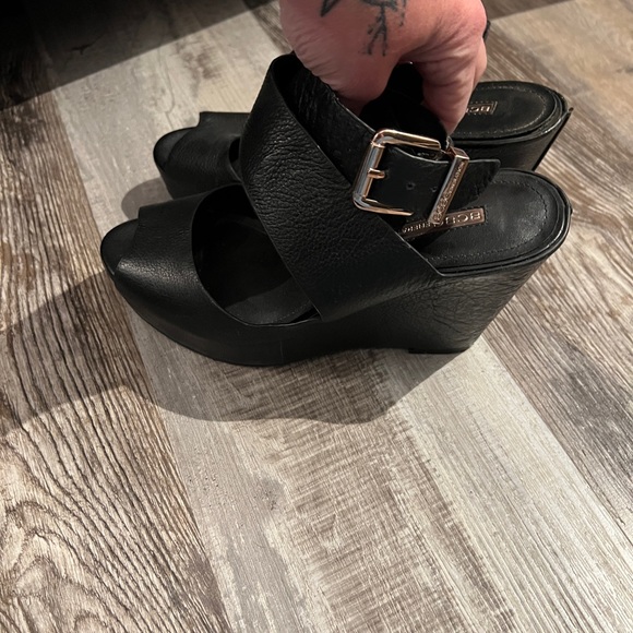 BCBG Generation wedge sandals - Picture 5 of 10